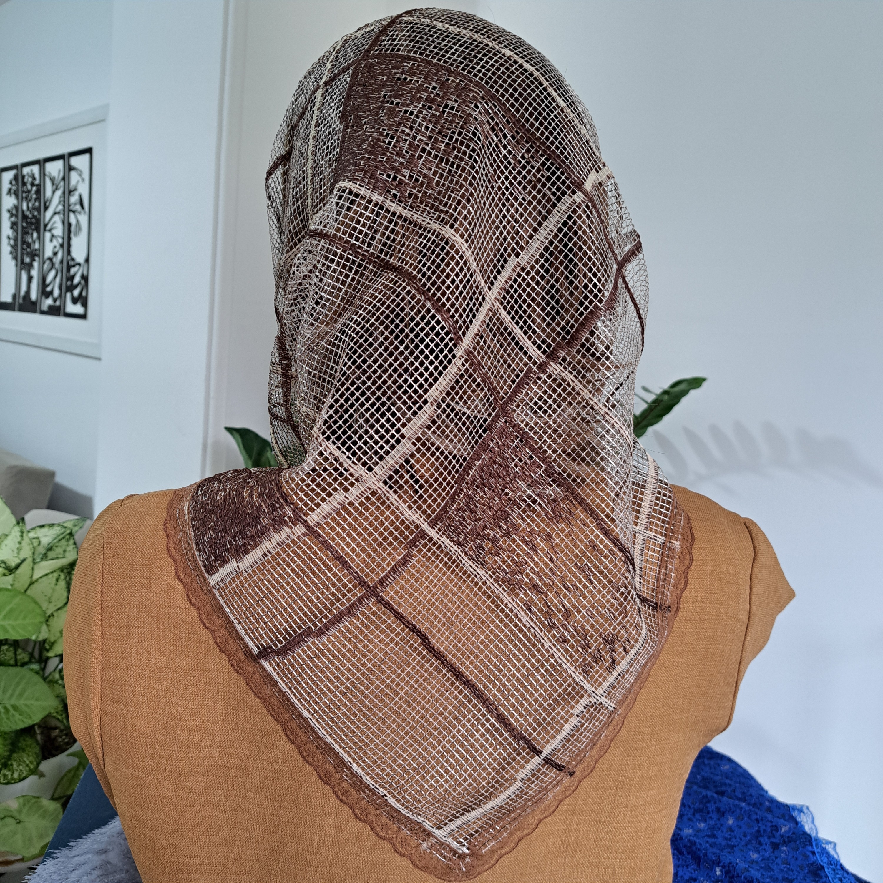 مینی اسکارف سه گوش کرم قهوه ای کد 309 فروش قسطی