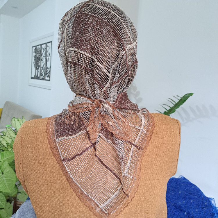 مینی اسکارف سه گوش کرم قهوه ای کد 309 فروش قسطی